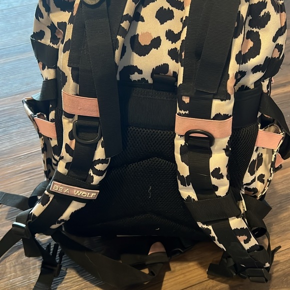 Leopard Print Women's Backpack - Picture 3 of 5